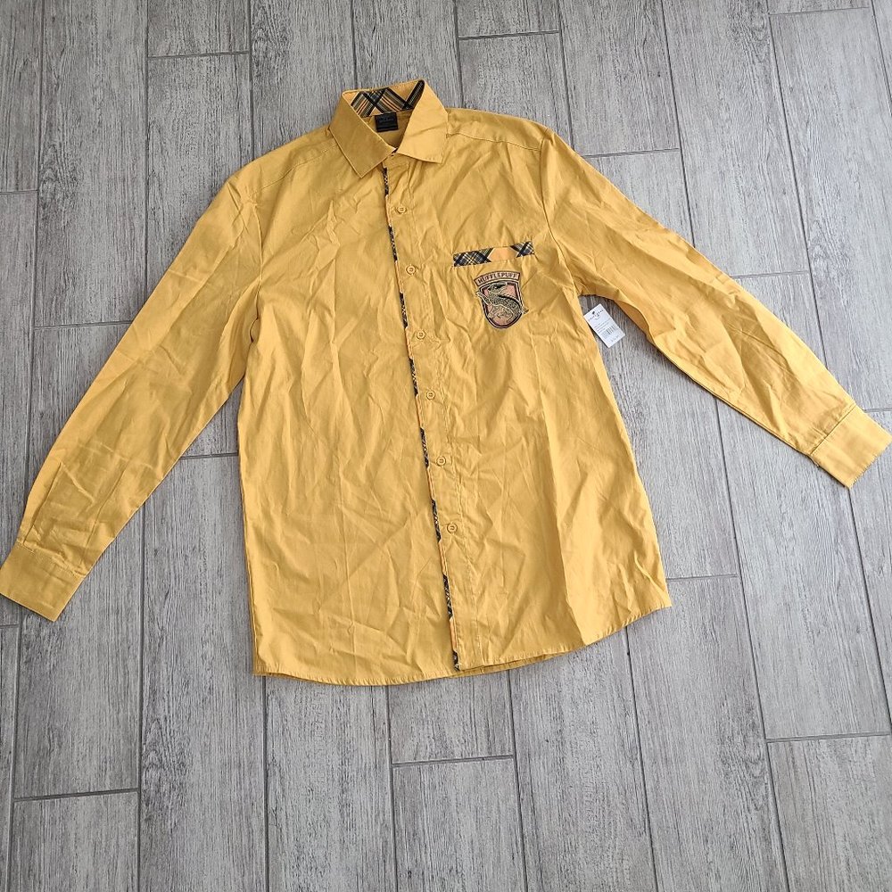 Harry Potter Hufflepuff Universal Studios Men’s Button-Up Shirt Yellow Small NEW